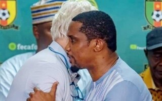 Самюэль Это'o извиняется перед бельгийским тренером Марком Вилмотсом